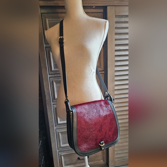 Cavalcanti Italian Black Leather Purse w/Burgundy Calf Hair Like New Condition - Picture 7 of 8